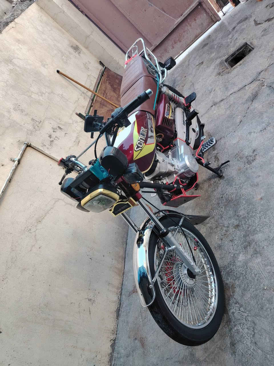 سلام عليكم دراجة لبيع موديل 25 سونك اصلي كل نقص مابيه سعر ٦٨٠ وبيه مجال ***********
