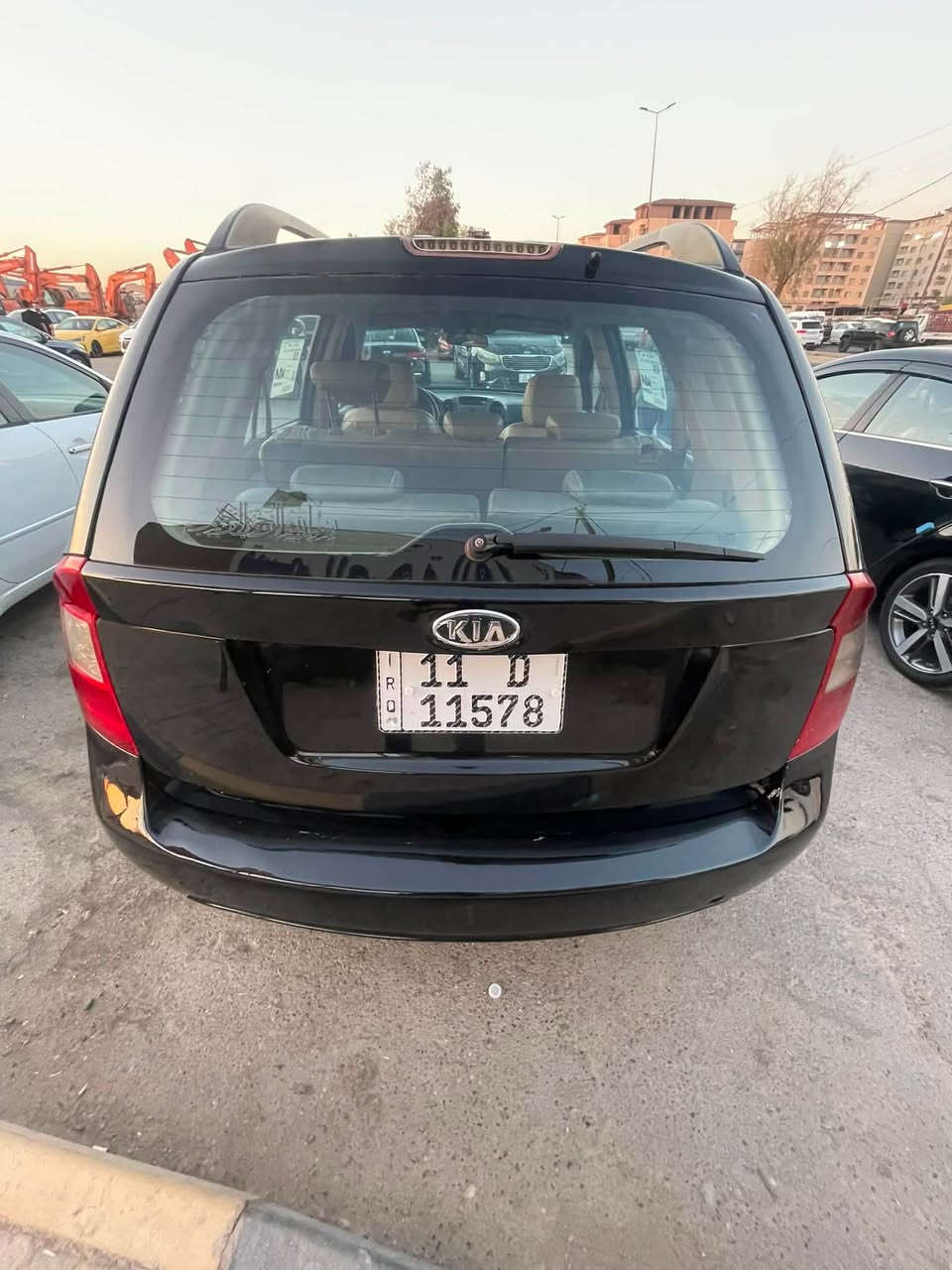 سلام عليكم
كيه رندو ٢٠٠٩
سياره سبعه راكب 
مكينه ٢٤٠٠ اربعه سلندر 
مصبوغه حزام جانت جارده بسمي رقم جديد تحويل مباشر 
حالت لصدر ١٠٠/١٠٠
مكينه وكير مكفولات 
تبريد ❄️ ثلج قطعتين 
بدون حادث داخله كلين 
تخم تاير جديد 
سياره بيع او مراوس 
سعر لسياره ٨٨وبيه مجال لطيبين 
حي لجهاد رقم لتلفون للتواصل ***********
