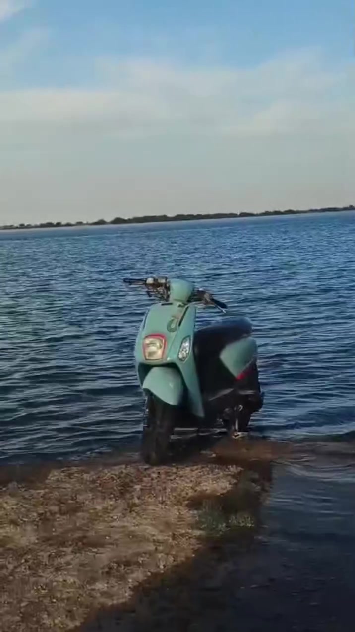السلام عليكم بوليس للبيع تايرات جدد كابريته جديدة مكينه ما محطوطة صبانة عليها كهربائيات كلها شغالة نكرة سلف 800وبيها مجال مكاني البصرة ابو الخصيب رقمي ***********
