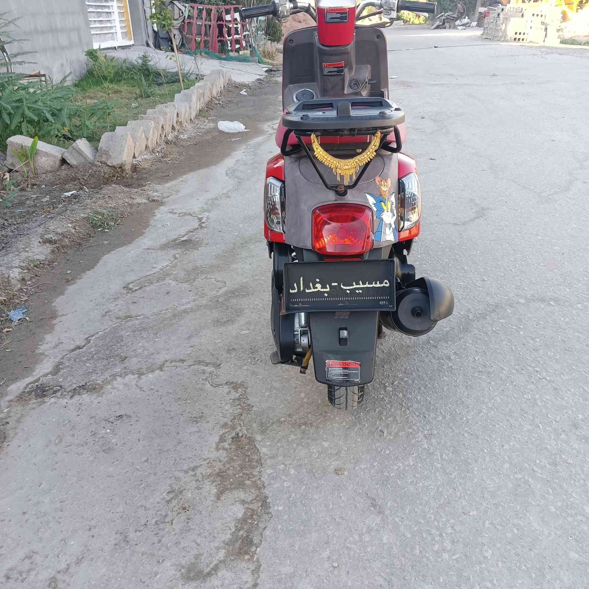 بوليس للبيع مابيها اي نقص محرك برغي ما مفتوح شرط مكفول موديل 11سعر 1200وبيهامجال مكان المسيب حي الأطباء ***********
