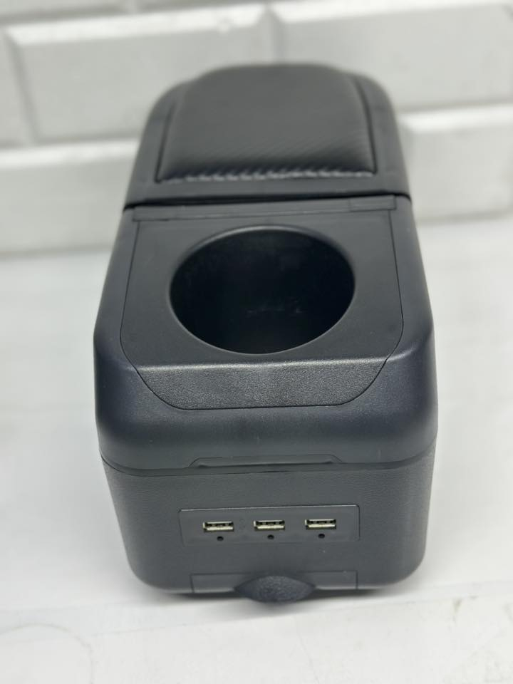 مسند وسطي يحتوي على 6 منافذ USB
 كامل مع ملحقاته 
ينربط عن طريق الجدحه او USB
يوجد توصيل جميع محافظات العراق


**إذا كنت صاحب هذا الإعلان وتريد حذفه لأي سبب، رجاءا أرسل رسالة إلى الدعم الفني**