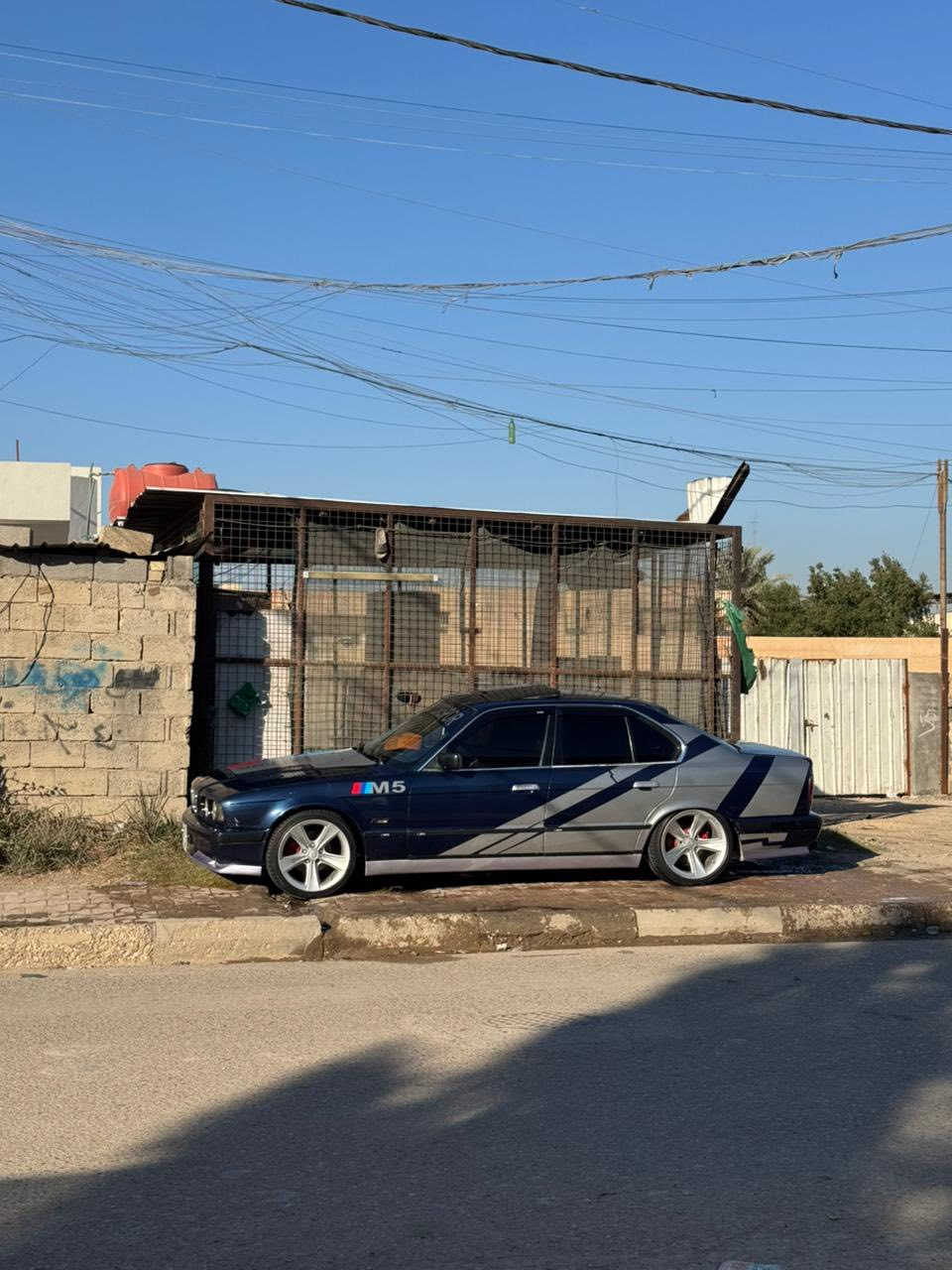 للبيع 1991/525
كير عادي 
مكينه وكير مكفلات
حداديه اماميه خلفيه جديده
صبغ جماليه بدون ضربه
تخم تاير 
ويل هامان
تبريد شغال
سياره مبرمجه طلقات
سياره معروضه 58وبيها مجال
الاستفسار***********
