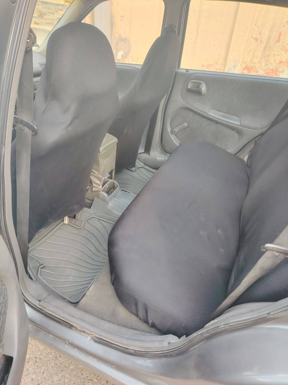 السلام عليكم
استرا مديل 1993 محرك 16 كير عادي
بدون ضرر بدون صبغ والقشر كدام العين داخل نضيف 
كوبون موجود
رقم نينوى الماني
وكاله وتحويل 
السعر 40 
غير متواجد على الفيس اتصل على الرقم
***********
اخي الكريم ماعجبك السعر صلي على النبي واعبر
