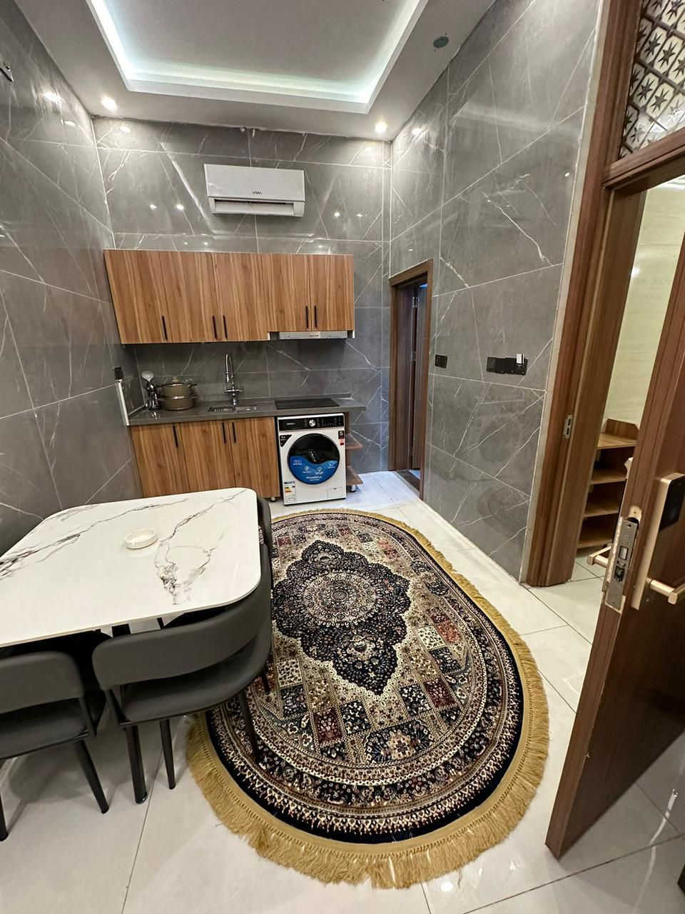 شقق المقام  _كربلاء المقدسة

📍 الموقع:خلف مقام صاحب الزمان 

 يبعد 7 دقائق فقط عن الحرم الشريف

📱 للحجز والاستفسار (اتصال / واتساب):

***********
***********

 شقق مؤثثه  كاملة وخدمة مميزة لضمان راحتكم
