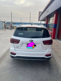 سورنتو مديل 2018 فول ماشي 100  رقم صاحب سياره 07713041643