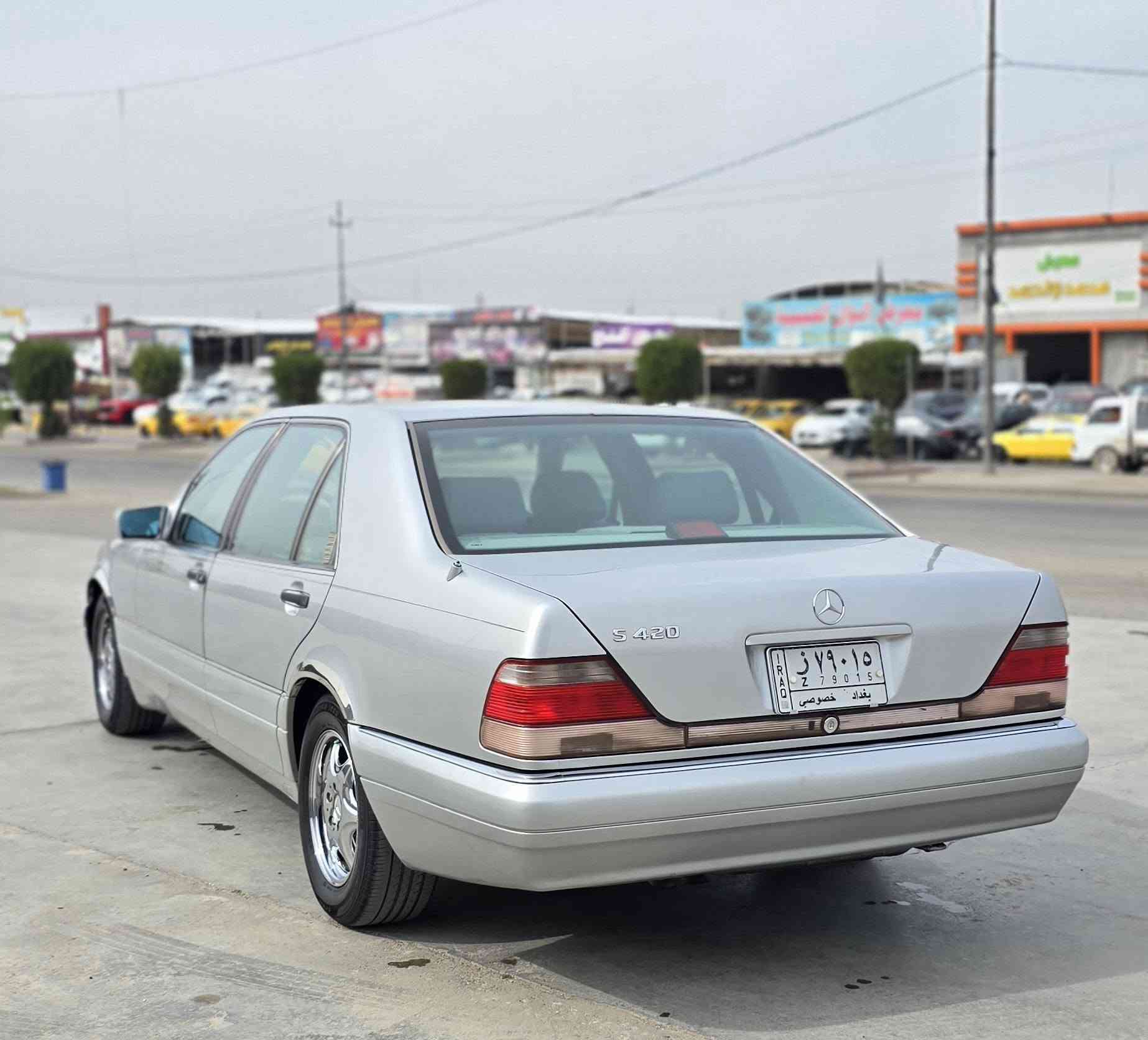 مارسدس شبح ٤٢٠ (اخت الزيرو) سياره مضمومه فول مواصفات موديل ٩٧ رقم بغداد اصولي مشروع وطني بأسمي ماشيه ١٦٠/الف  حقيقي سياره جديده جدآ 
مكفوله كفاله عامه ماعده البنيد شوية بيه صبغ سياره لوك على وضع الشركة المواصفات كشنات كهرباء ستيرن كهرباء بيبان شفط 
مري شفط سلايت فتحه طكتين كير قفل ديفور دبل مروحه 
 سيدي جنجر بعد بيهه هواي مواصفات  مكانى بغداد 
الاستفسار رقم الهاتف *********** (علمآ سيارة احلى من الصور )
