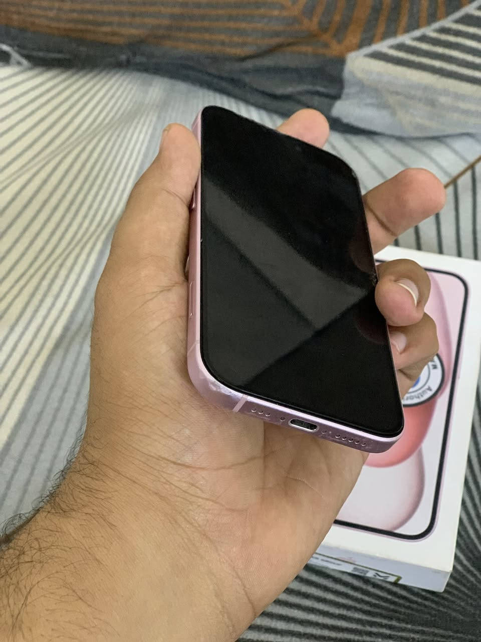 السلام عليكم ايفون 15 عادي ذاكرة 128 بطارية 77 الجهاز كلش نضيف وممفتوح برغي بي شرط الفحص السعر 550 
العنوان بغداد العامرية 
***********
