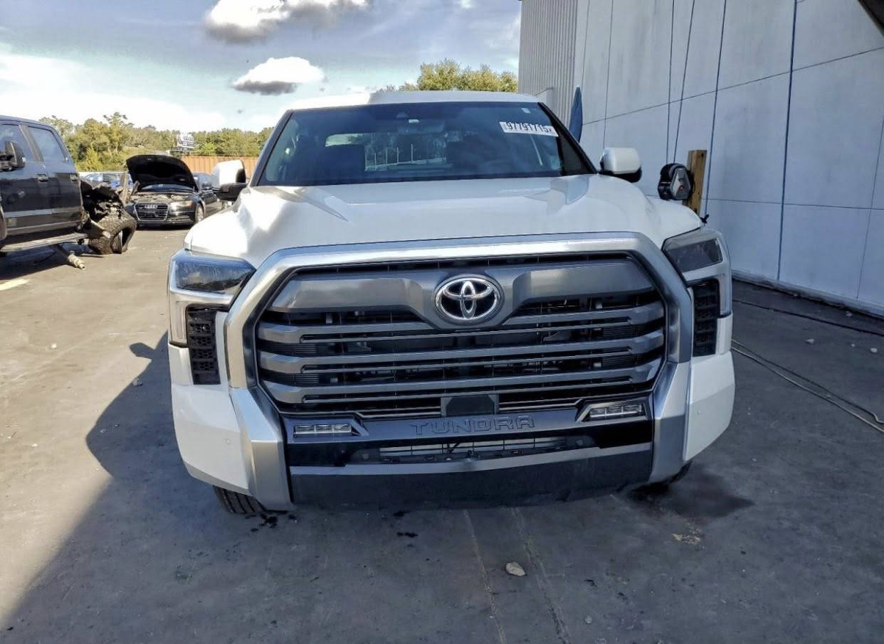 🔹السلام عليكم ..

🔹نوع السيارة …
‏♦️TOYOTA - TUNDRA - LIMITED - 2025

♦️تاريخ المزايدة غداً الأثنين بعد السادسة مسائاً
2026 - 2 - 16

♦️عداد المسافات - 9 الف ميل فقط .
♦️الاسطوانات - 6 سلندر .
♦️حجم المحرك - 3.4 .
♦️الوقود - بانزين .

♦️الأضرار  :- حسب الصور المرفقة  ..

🔹للدخول الى المزاد او شراء سيارة
🔹او اي استفسار يرجى التواصل مع …

🔹شركة الناصر للمزادات وتجارة السيارات🔹

♦️زياد الناصر -  ‭***********
ايهم الناصر - ***********♦️

📍صلاح الدين - قضاء العلم - قرب البطاقة الوطنية📍
