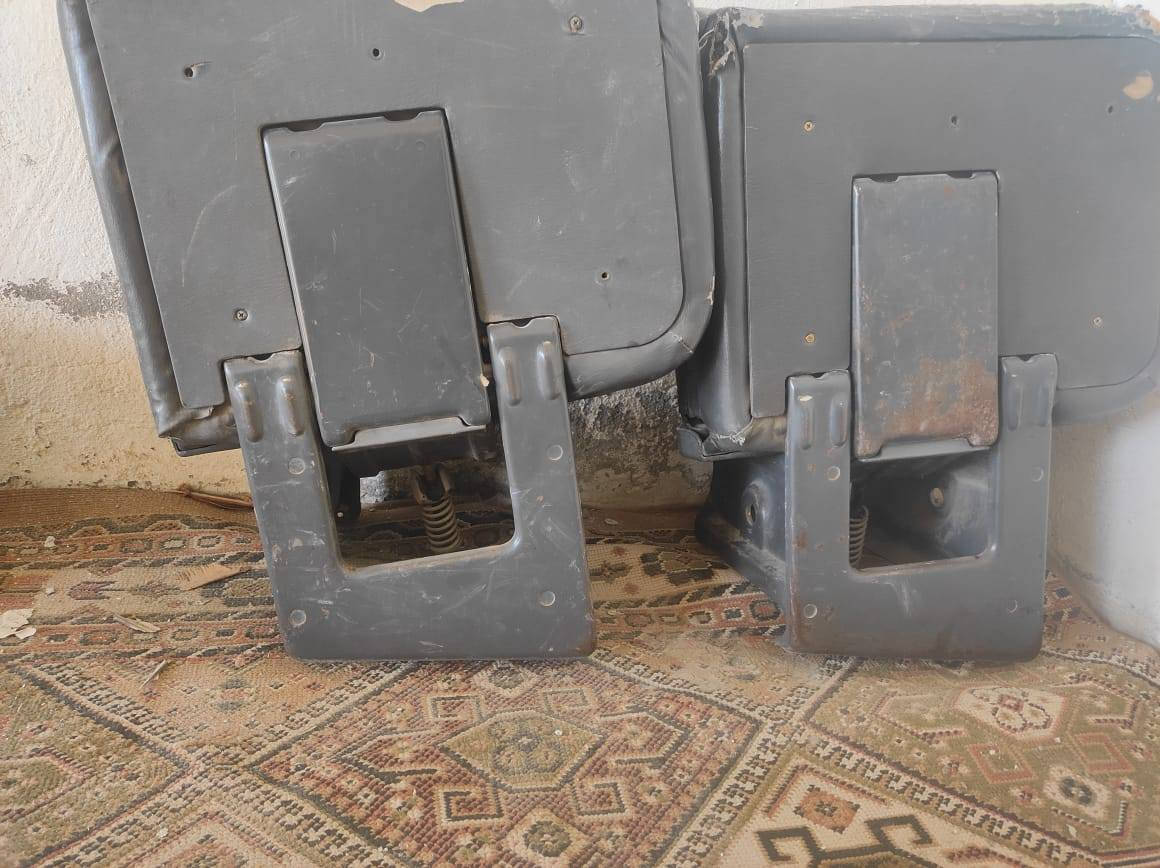 سلام عليكم زوج كلابيات للبيع سعر زوج 250 الواحد 125 العنوان كربلاء رقم الهاتف ***********
