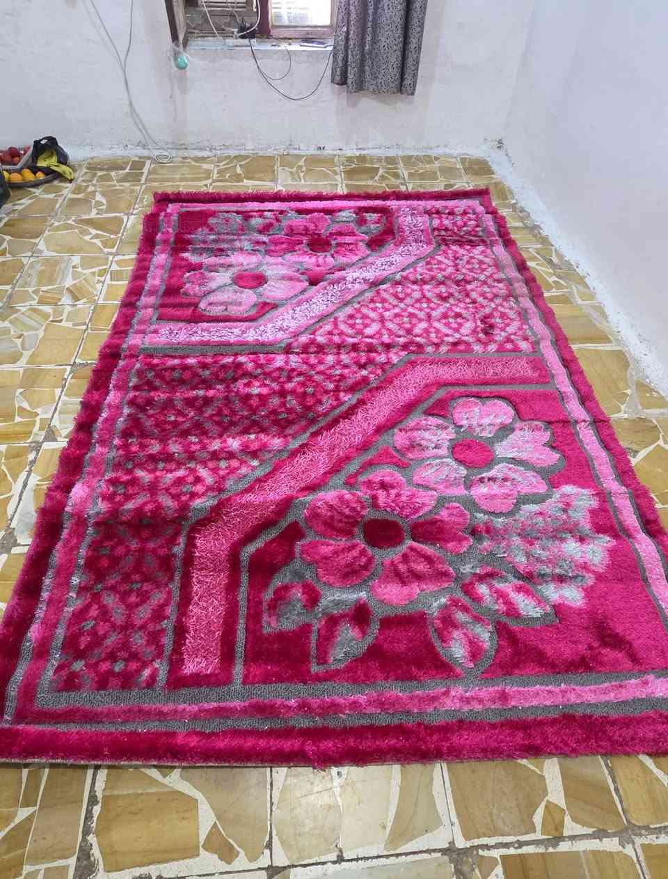 زولية جديدة غير مفروشة الطول ٣ متر والعرض ٢ متر السعر ٧٠ الف الغزالية واتس اب ***********
