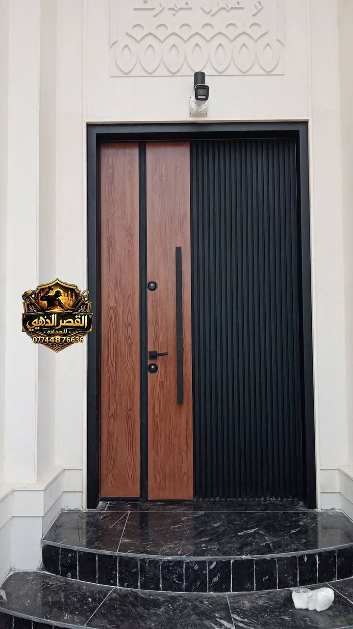 ابواب مدخل حديد الفصال حسب الطلب

الباب وجهين دبل كيلون قاصه 
ملبن رئاسي بعرض  21cm
 سمك الباب  7cm
الحديد المستخدم + البليت بسمك 2mm
ربل المنيوم مانع للصوت والغبار
حشوه عازله للصوت والحراره 
صبغ اساس حراري + صبغ سياره

العنوان : موصل صناعة الكرامه
الرقم : ***********
