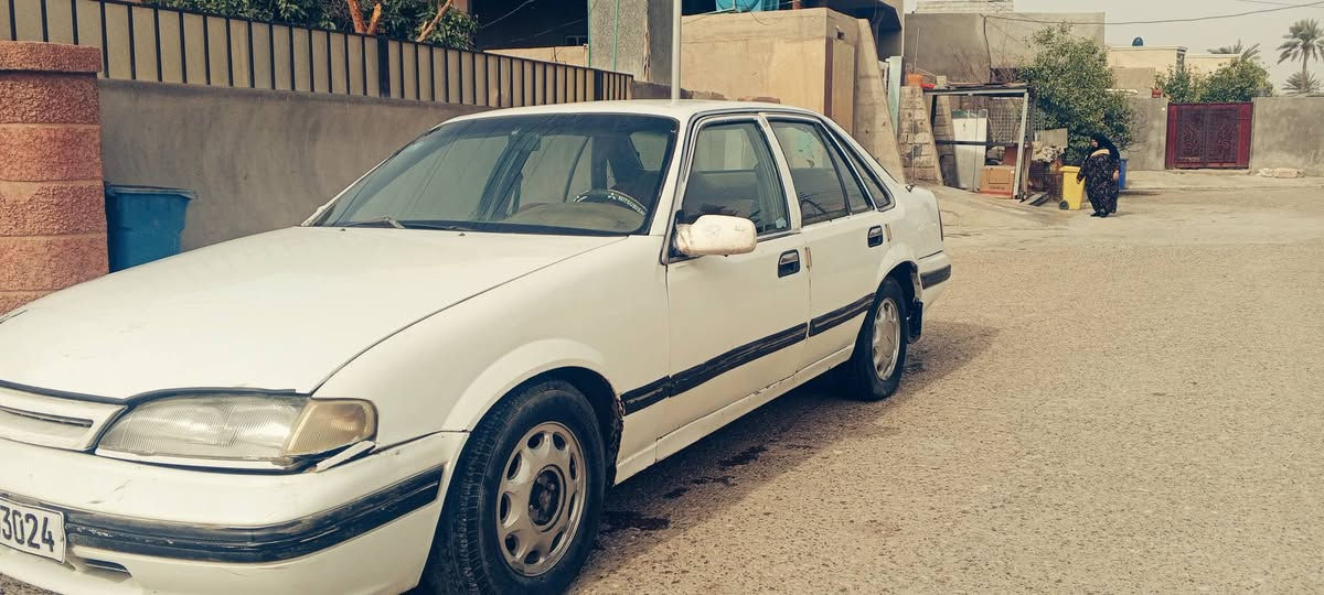 السلام عليكم ورحمه الله برنس للبيع رقم دولي سنويه لل 30 2000 كير اوتوماتيك ماكينه مفتوح شرط التحويل صدر خلفي امامي جديد باور ستيرن جديد كهربائيات كلها شغاله سنتر لوك شغال سعر البيع 25 ورقه وبيها مجال بسيط مكاني بغداد رقم الهاتف ***********
