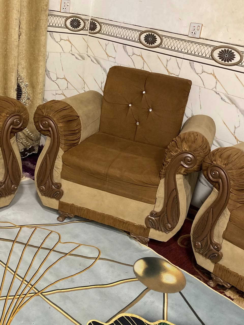 تخم 10 مقاعد نضيف اي ضرر مابي السعر 200 وبي مجال المكان كربلاء ***********
