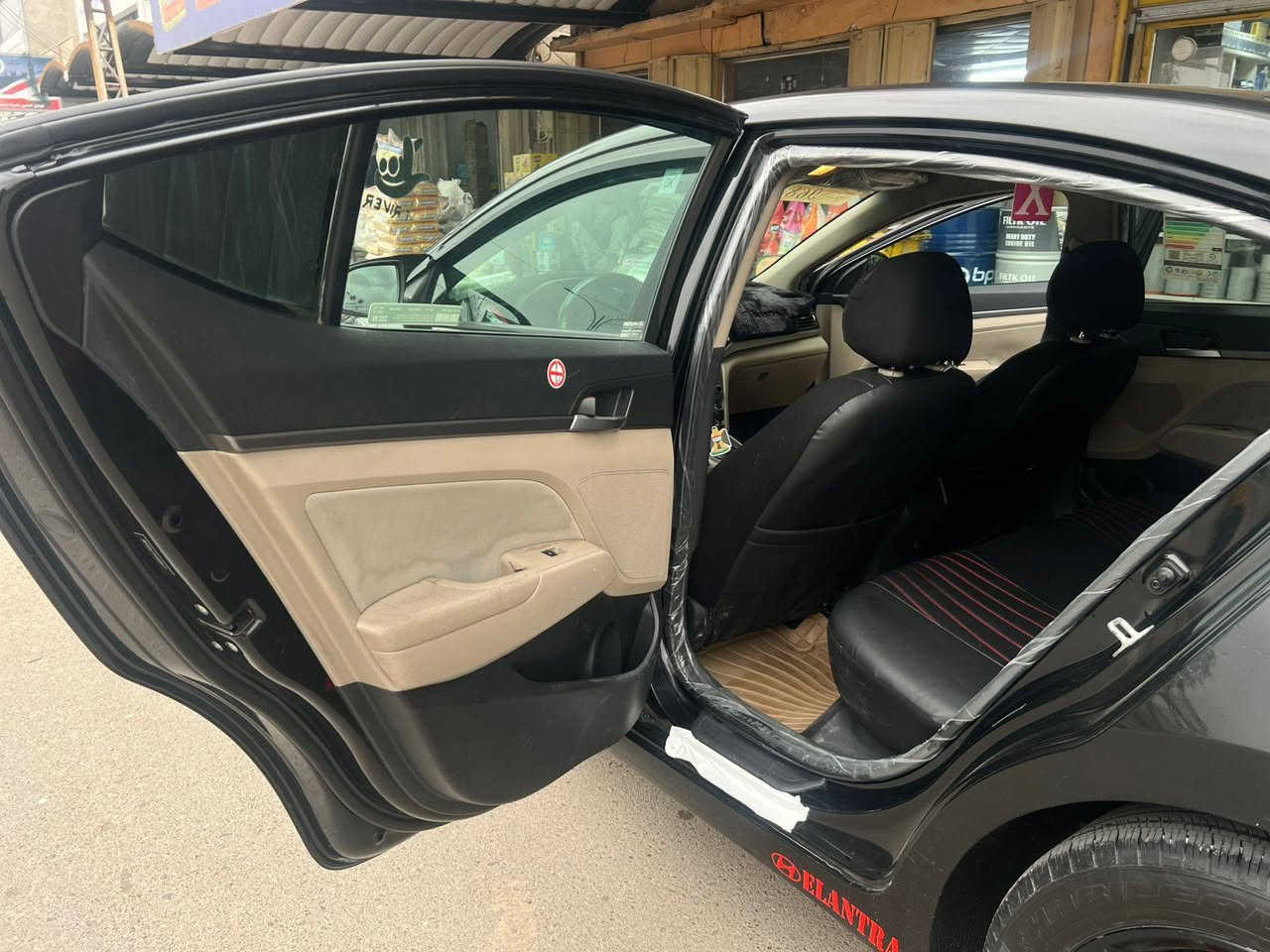 Hyundai Elantra 2017
رقم اربيل الجديد بأسمي سنوية جديدة هزه وفحص جديد تحويل مباشر 
محرك وكير شرط
محرك 20 دوش 
وكير AT المرغوب 
ضرر بوند البوند مصبوغ
الباقي مكفولة 
سياره جديده ماتحتاج مصرف نهائي 
تايرات باتري وغيره

السعر 125

للاستفسار : ***********
