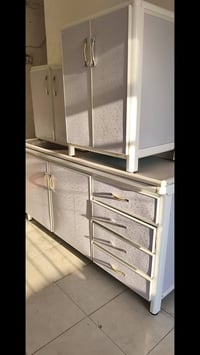 من رخصت مدير الكروب عندي كاونتر ثلاث قطع مرمر القياس العرض ١٧٥ ارتفاع ...