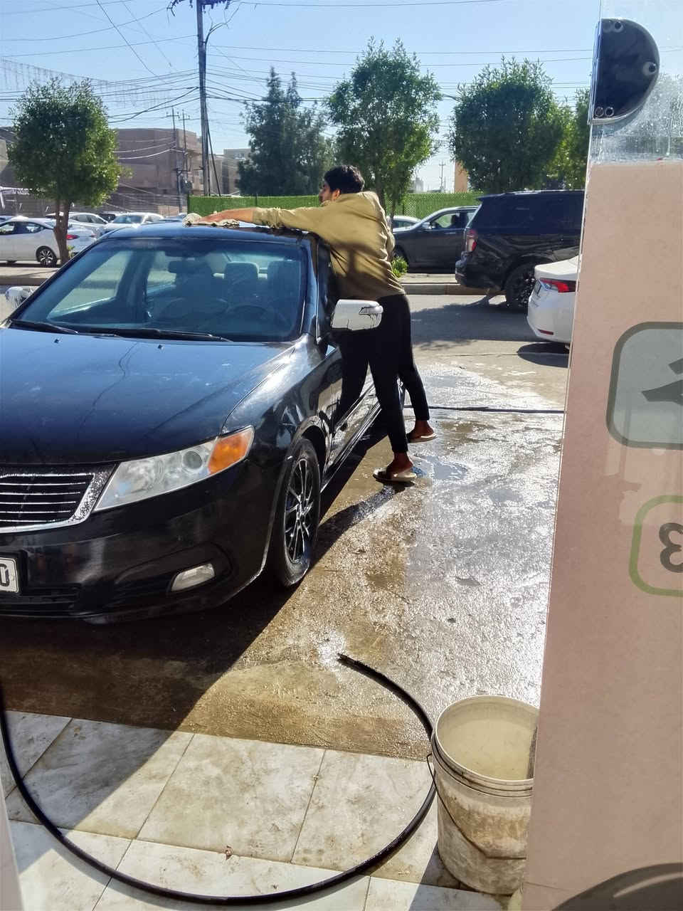 80
موديل 10 
امريكي المحرك حالة جيدة جدا
التبريد جيد جداً 
الكير بي خلل
السعر نهائي 
تخم تاير 
زنون
محرك 2400
الصدر جيد جدا 
***********
