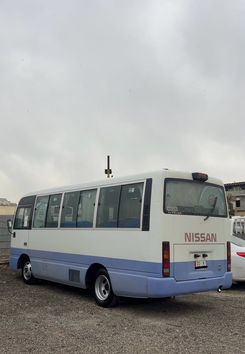 نیسان ٢٠٠٢ محسەن 
غاز و بەنزین
گێڕ و مەکینە و ئەکسەل بە شەرت
٦ تایەی تازە 
١٧ نیو چوپلیس تازە
بەس شینەکەی پەمپە
سعری ١٤٠ معامەلە
***********
