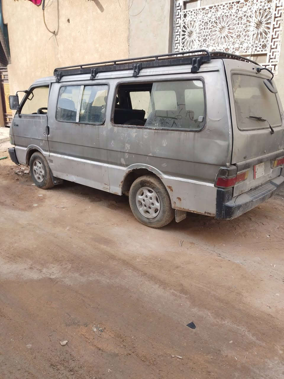 السلام عليكم كيا بستا للبيع مكينه كايمه السعر 12.
***********
