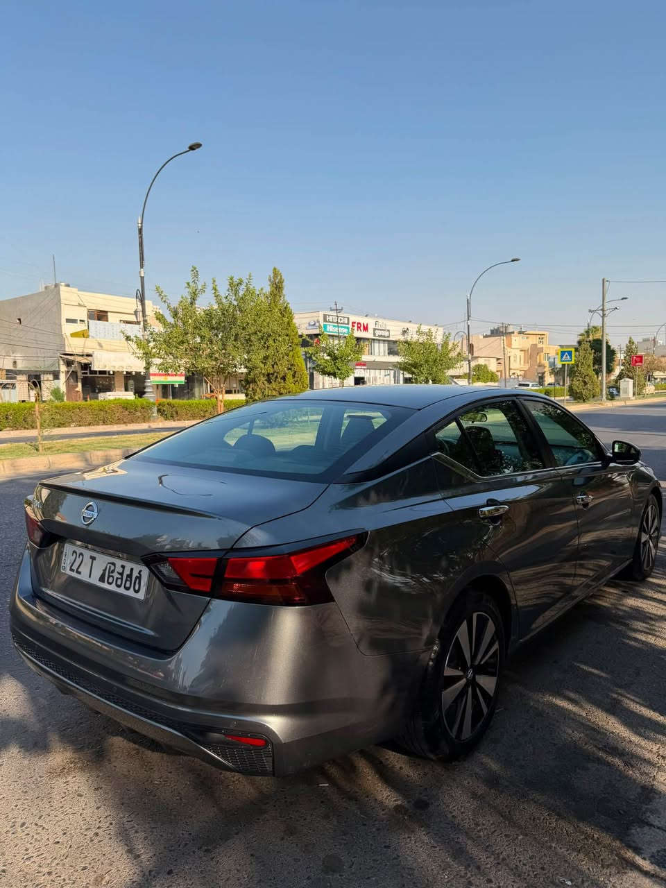 نيسان التيما s وارد خليجي موديل 2019 . حجم المحرك 2،5 والكير cvt ما مفتوح على وضع الشركة . السيارة ماشية 53 الف ميل ، سيارة مكفولة كفالة عامة من الصبغ والتعديل مواصفات سيارة رادار تحكم وتحديد السرعة لايتات زينون بلادي وبلاجكتور شاشة داخلية وكاميرا خلفية والسعر 165 ورقة وبها مجال بسيط ، وللاستفسار اكثر اتصال على رقم موبايل *********** .. أربيل, العراق
