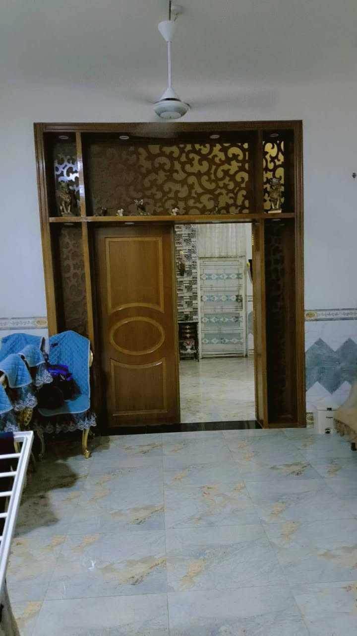 بيت للبيع المساحه 180 بناء حديث طابو زراعي سند 25 العنوان ابو خستاوي شارع منصور السماك السعر 75وبي مجال ***********
