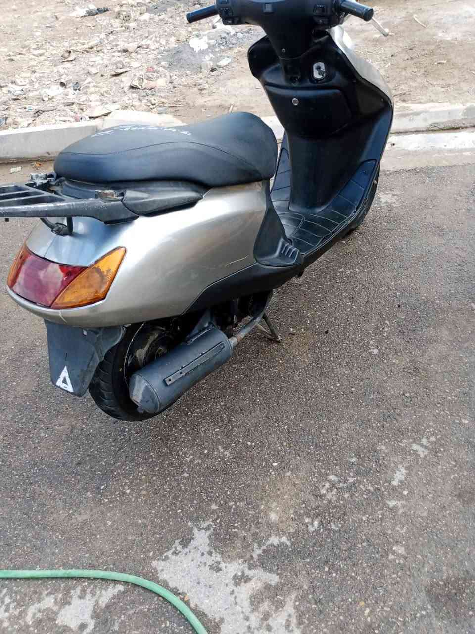 السلام عليكم سبيسي ياباني للبيع كل  نقص مابيهه  مجفته جديد مكينه خرسه ترايك وينً ماتريد كفرات تجاري البجم الكدام اصلي سعرهه 550 وبيهه مجال للشراي مكاني كوت حي جامعه رقمي ***********
