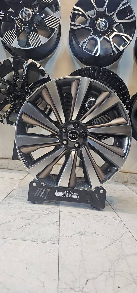 السلام عليكم 
ويل كب اصلي مستعمل لوك 
رانج فوك SV 
موديل 24 حجم الويل 23
ينشد كل موديلات الرانج 
احمد ورمزي شارع فلسطين 
***********
