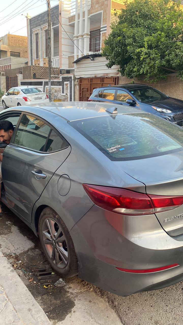 النترا موديل 18 ماشية 88 رقم بغداد لون رصاصي مكاني الدوره مكينه كير مكفولا بدون دواخل السعر شده و٥ الاستفسار ***********
