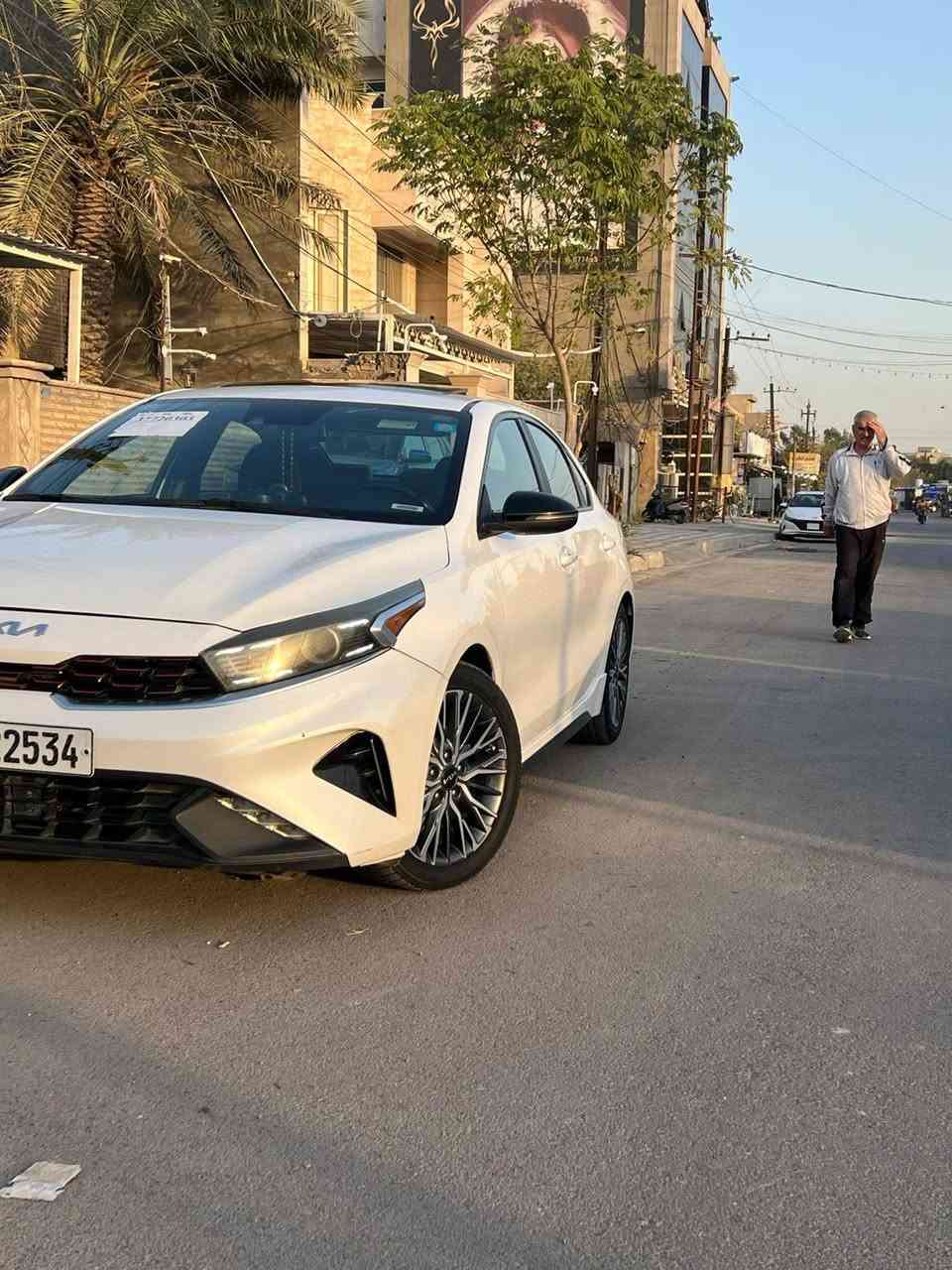 سلام عليكم فورتي جيتي لاين فول 1\1موديل 2022حادث كما موضح في الصور سياره ليبل واحد بدون تبديل مكان السياره بغداد الأمين الثانيه
مبدل فقط دعاميه /راديترات مامبدله سياره جديده ونضيفه 
السعر :160
الرقم :***********
