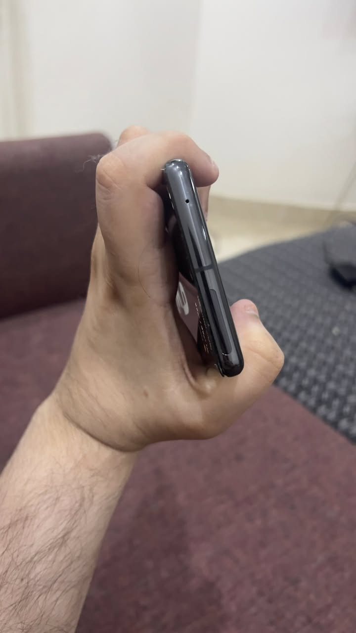 كوكل بكسل 7 برو نظيف للبيع ذاكرة 128 مع شاحن 45 واط ولاصق حماية للشاشة
للبيع
***********
سع470 الف قفل
