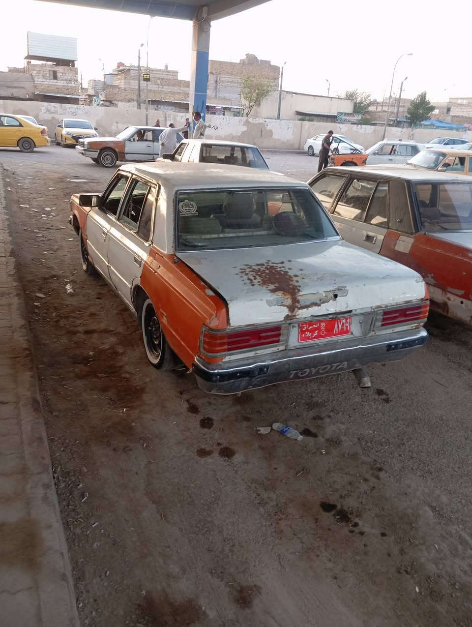 سياره سوبر موديل 82 للبيع مكانها الديوانيه سياره بها محرك بطه جاهز السياره الرقم هاتف ***********
