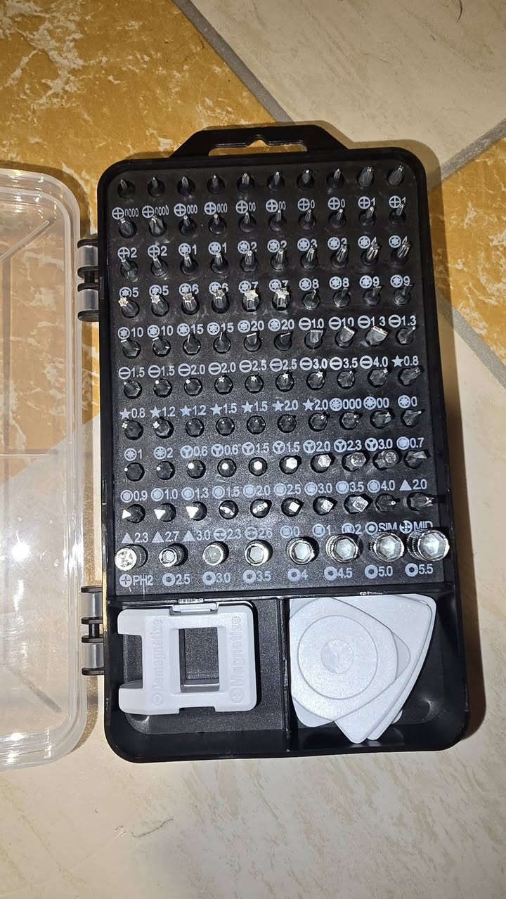 عده موبايل 📱  
بضاعه اوربيه  
سعره  10
عنواني فاو جنوبيه
***********
