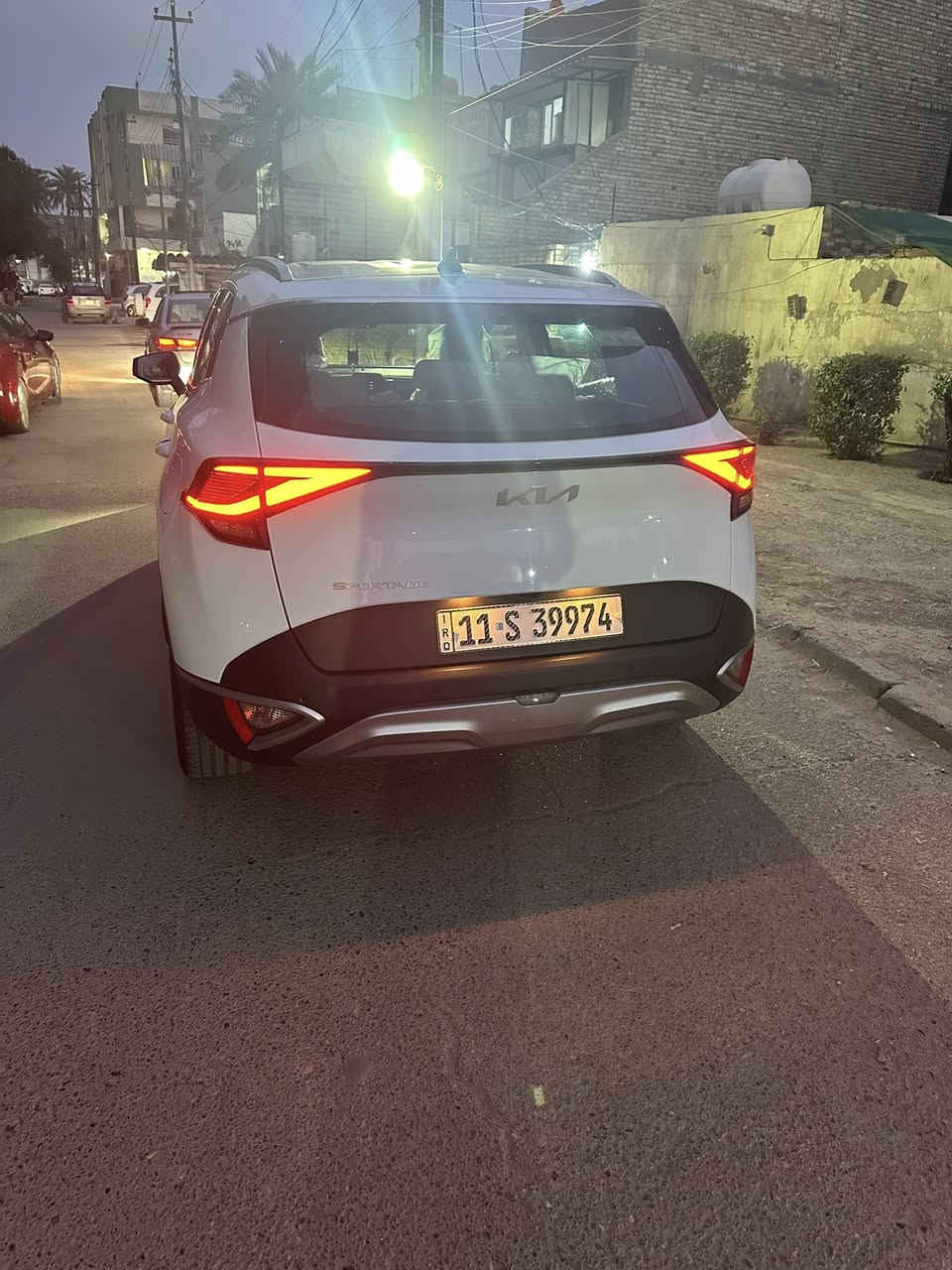 السلام عليكم سبورتج للبيع موديل 23 خليجي كفالة عامة مواصفات بصمة  تشغيل ع بعد بصمة ابواب مري شفط اشاير مري لد امامي خلفي بعد هواي مواصفات السيارة ماشية 28 تحويل مباشر موبايل ***********      أو *********** عنوان بغداد السعر 210 ويها مجال بسيط
