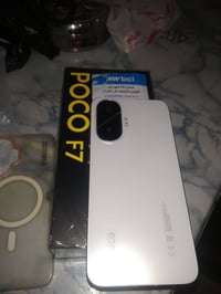 بوكو F7 • ذاكرة ٢٥٦ • استعمال خفيف