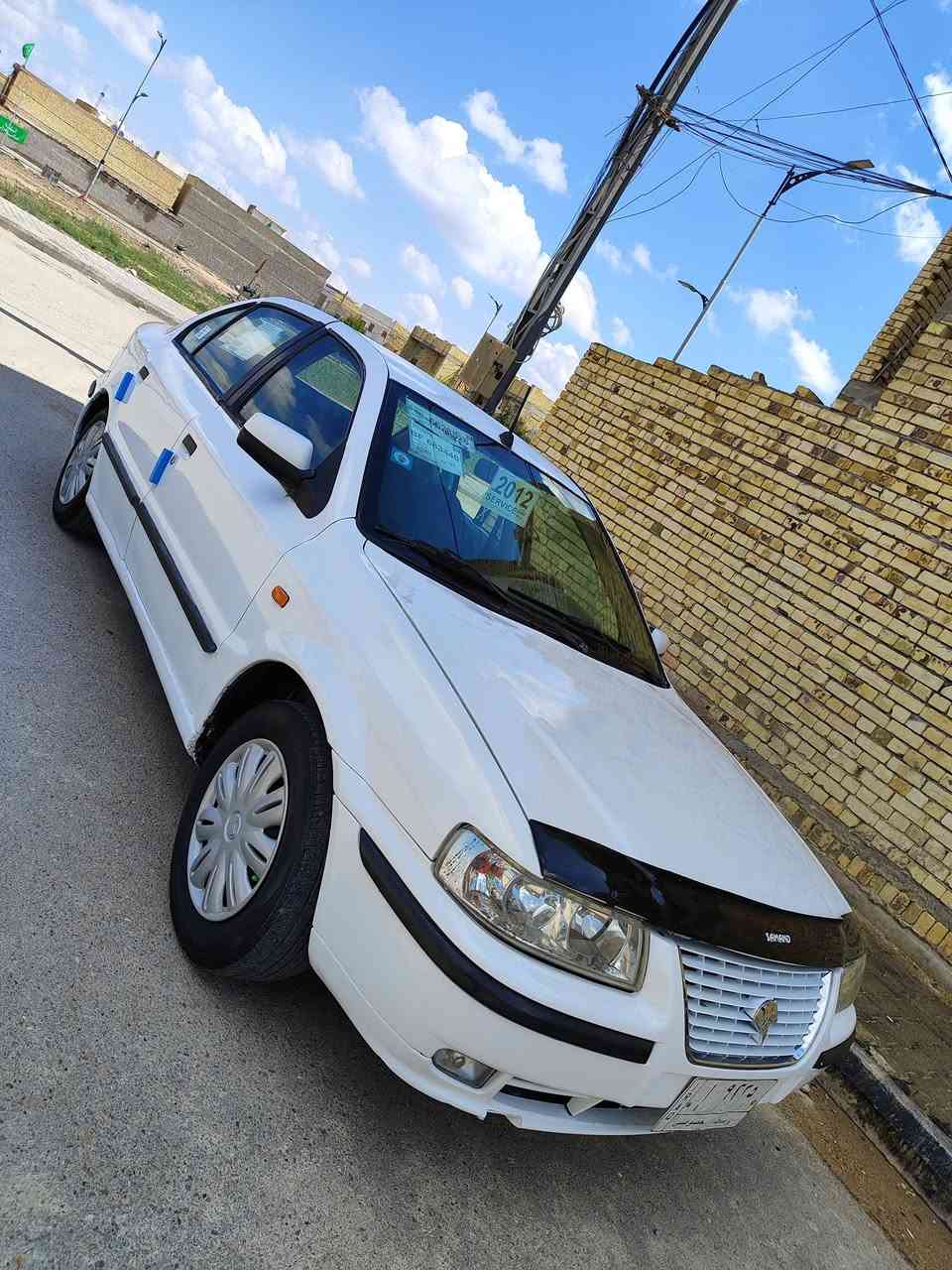 سمند ناطقه موديل 12 كرستال اصل رقم واسط مشروع وطني سنويه لل 28 مكفوله كفاله من الظربه  والتبديل معمر هلالات ودوس وبيه رشات صبغ مكينه كير مكفولات تبربد كمبريسر وكفت كهربائيات كله شغاله السعر 33 بيه حك الجيه مكاني الكوت ***********
