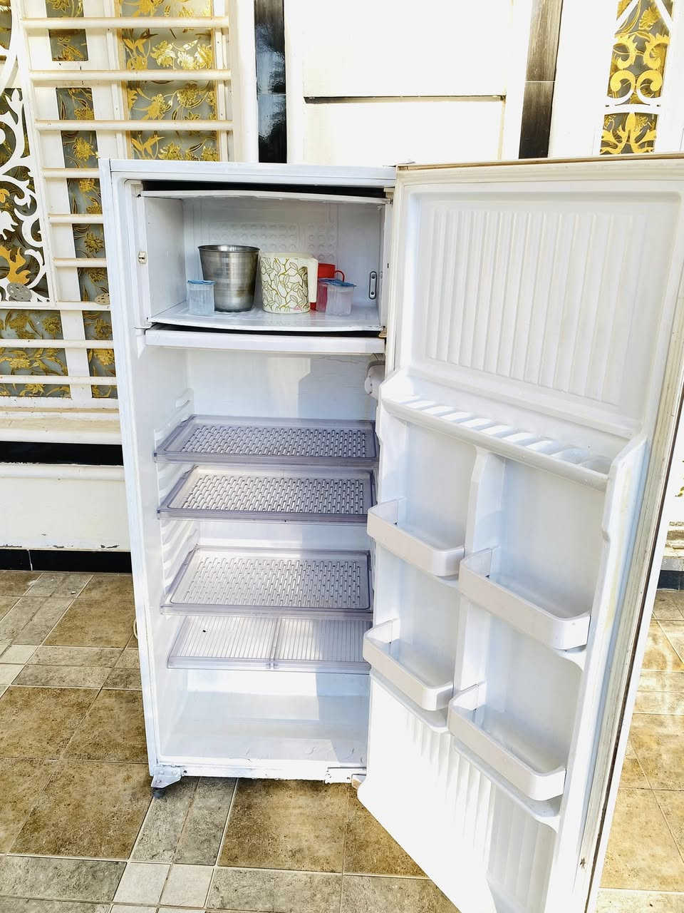 ثلاجة  نوّع كريازي حجم كبير 16 قدم مستعملة ماداخله تصليح ونظيفه شغاله وتجميده فول علئ الفحص وضمان شهر للبيع_محاويل _بعلوان  _السعر 165 الف


**إذا كنت صاحب هذا الإعلان وتريد حذفه لأي سبب، رجاءا أرسل رسالة إلى الدعم الفني**