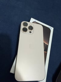 آيفون 16 برو ماكس • ٢٥٦ • بطارية ٩٨٪