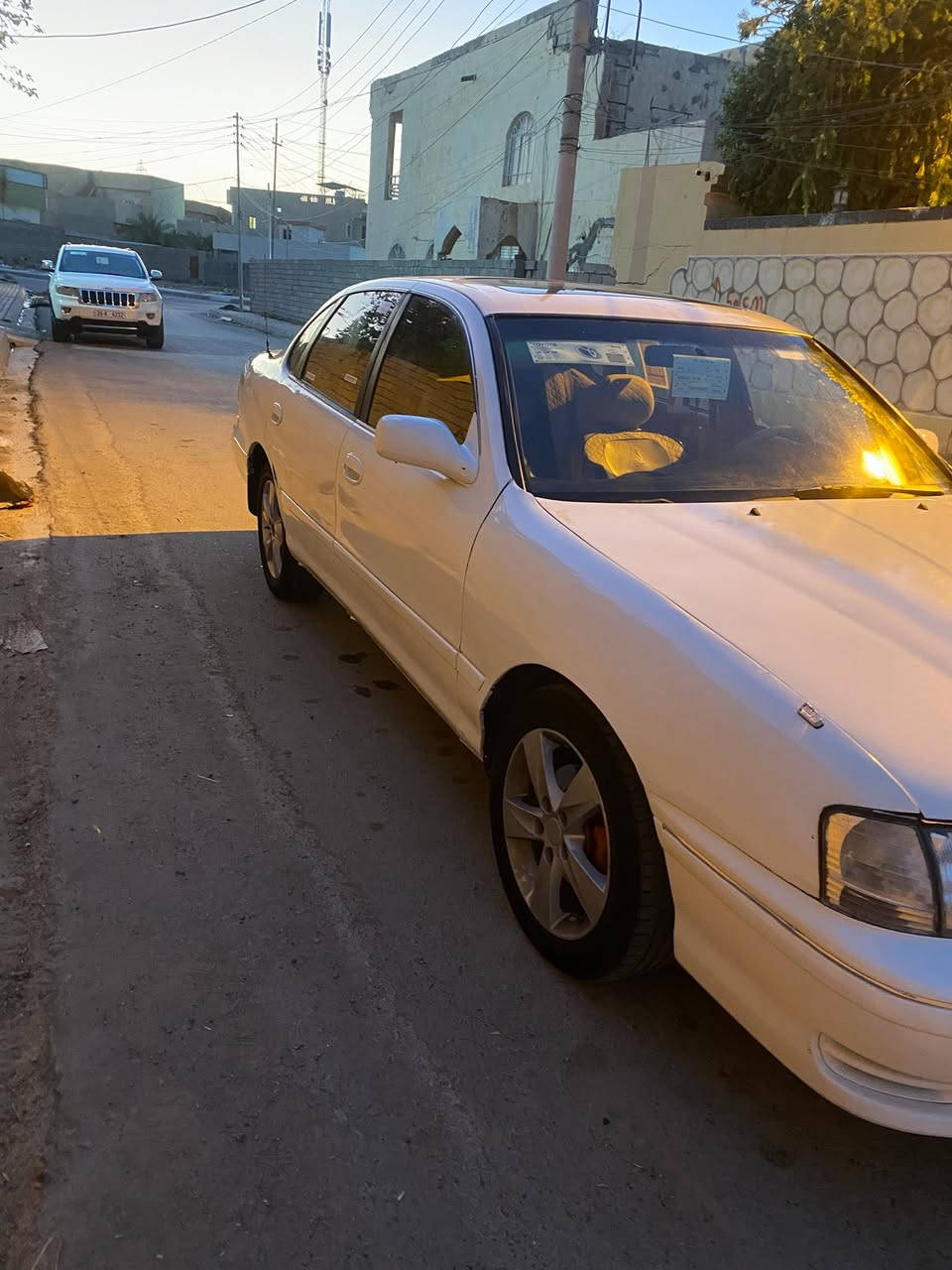 افلون ١٩٩٥
فول موصفات 
محرك ٦ مال كصه 
كير شرط 
صدر شرط تخم 
تخم تاير جديد 
تبريد ثلج 
سياره جاهزه 
السياره ما عايزها اي شي 
مفضومه زنون جديد 
مصبوغه جماليه شرط 
فقط راس البنيد 
*********** مكاني صلاح الدين

