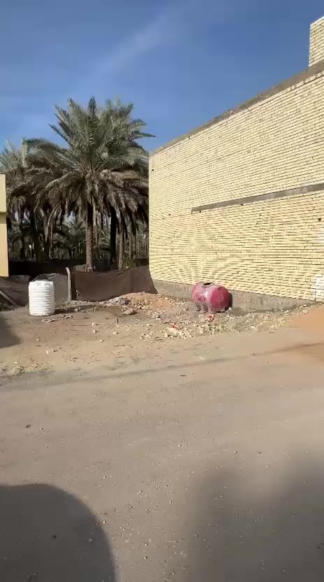 السلام عليكم....
قطعه للبيع العنوان كربلاء خلف أسواق البرتقاله 
المساحه75متر  الواجهه 6,5
نزال 12
***********
