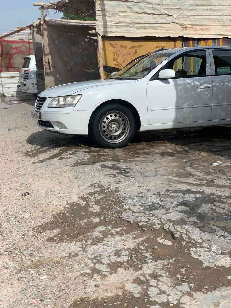 السلام عليكم بيع مستعجل 
سوناتا 2009 خليجي 

مكينه2400 كير سليمات  

حداديه 70/100 تخم تاير جديد 
دوشمه نحله سياره خير من الله
بيه 3 قطع صبغ بدون دواخل 
رقم سليمانيه نكليزي بسم عربي 
لاللستفسار *********** واتساب
