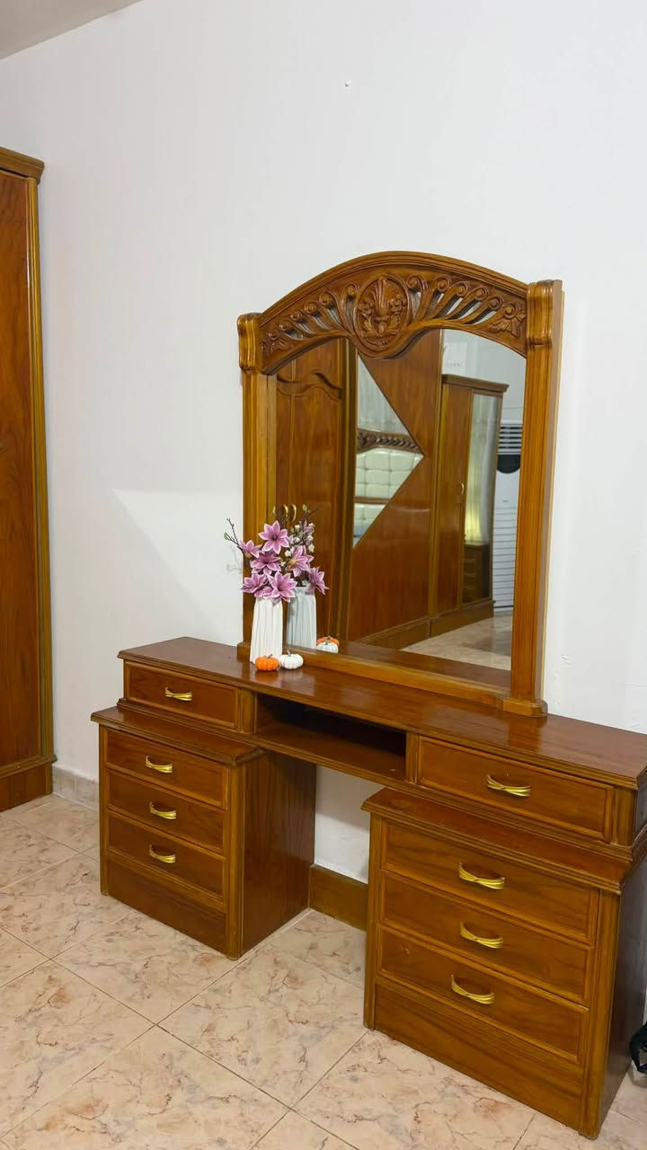غرفة اخشاب نجارة عراقيه بسعر مليون و500 وبيها مجال للاستفسار
‭***********‬
