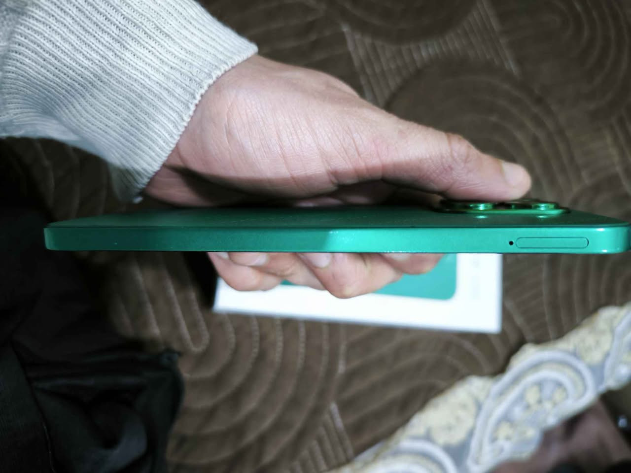 بعدة حيلة نضيف ذاكرة 256 عشوائية 8 السعر 225الف وبي مجال وقابل للمراوس العنوان بصرة ابو الخصيب
*********** البصرة, العراق
