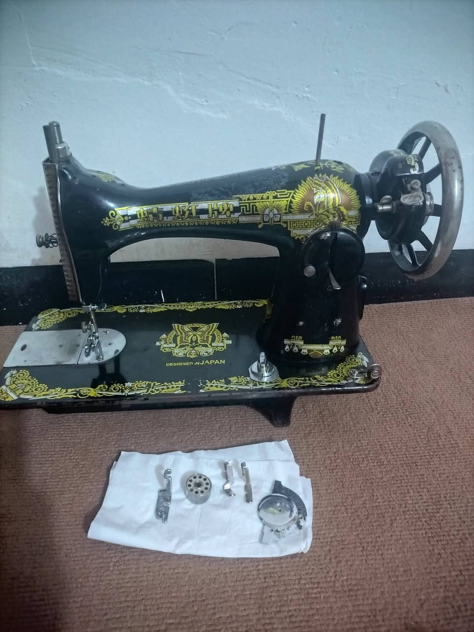 مكينه فراشه الاصليه قديمه من الاورزدي شغاله غير مصلحه نظيفه الله شاهد ومعاها بايات البرم او الكفه وبايات السحاب والماكوك الاصلي.السعر 55 الف قفل .مكاني بابل


**إذا كنت صاحب هذا الإعلان وتريد حذفه لأي سبب، رجاءا أرسل رسالة إلى الدعم الفني**