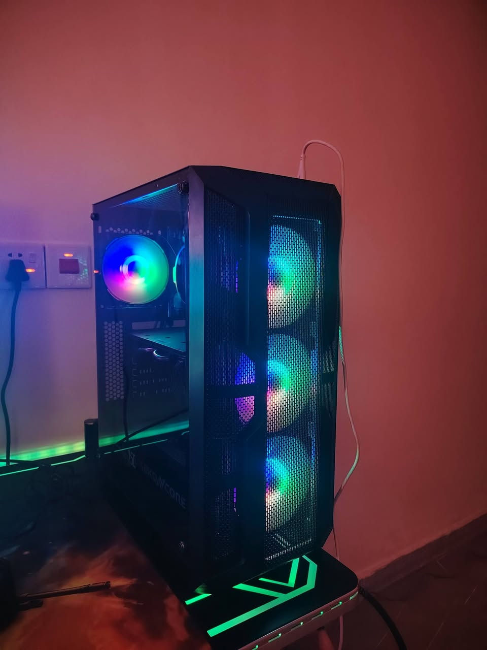 pcمواصفات
RAM            32 16*2 KLiSER
M .bord      B450 MSi
Power         750W GX SPORT
CpU         R5 5600 AMD
GPU       RX 580 G8 DDR5
M.2          128G للنضام
SSD        PNY 1 T
السعر   666 الف


**إذا كنت صاحب هذا الإعلان وتريد حذفه لأي سبب، رجاءا أرسل رسالة إلى الدعم الفني**