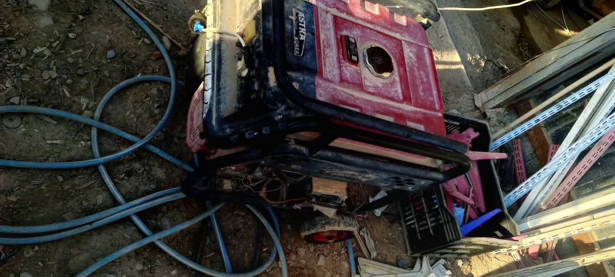 مؤلد اخو جديد 30 انبير سلف يشتغل وحبل لبيع عنوان كاطون رحمه قرب افران دبي مراسله صفحه وتصال ***********
