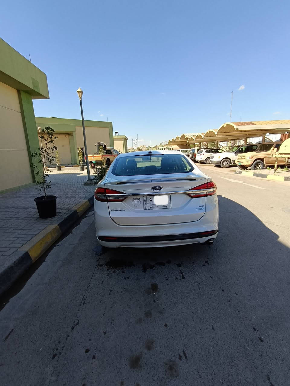 السلام عليكم فورد فيوجن موديل 2018 فول واحد عل واحد عدا الفتحه تحكم ستيرا اربع جهات كشنات جلد مخمل كرسي كهرباء شاشا كبيرة كامرة دواره سماعات سستم صوت 
تبريد قطعتين ثلج تدفئه بصمه سيارة جديدة استخدام شخصي ماشيه 98 الف شاشا اعطال لايت زنون تخم تاير ويل كب محرك 1500 تيربو مكينه كير صدر تبريد كله جديد
ادامه عامه للسياره بحيث متتعب حتى دهن جديد حادث جاملغ وشويه من البنيد بيهه 3 قطع صبغ رقم بغداد سنويه بعدها ممنتهيه تحويل مباشر للبيع او مراوس شعندك نزل السعر 122 مكاني بغداد وهذا رقمي للاستفسار *********** ابو عزوز
