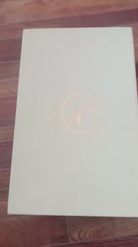 حذاء نسائي • قياس ٣٧ • توصيل