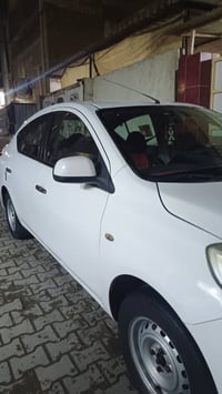 السلام وعليكم عندي نيسان صني موديل (2014) خليجي بليته زركه بيه بنيد مف...