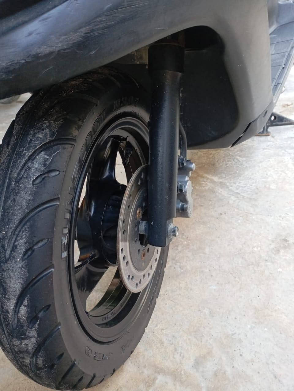 اللهم صل على محمد وآل محمد
دراجه سبيسي ياباني رمبه رمبه مكفوله كفاله عامه على وضع الشركه جديده وانظف من الصور 
وين ما يعجبك افحص نظافة فول صار شهرين من نازله من الرمبه
السعر مليون وربع وبيها مجال
 اتصل وبيك خير ودلل
***********
