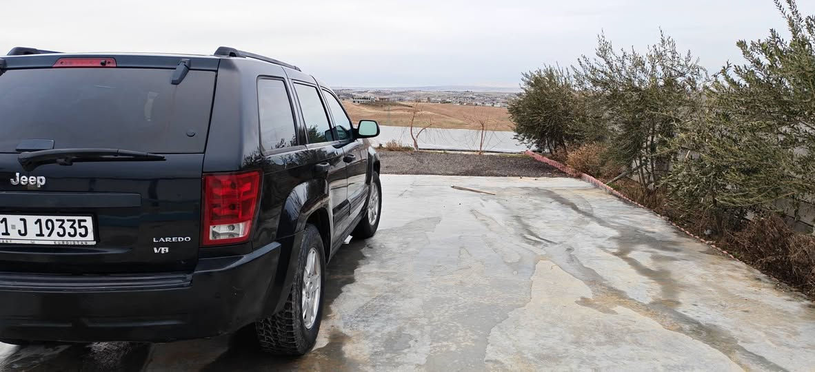 جيب 2005دةبل اسل  كارتي بةنزيني كركوكي هةيةهةندي بوياخي هةية من بةكامل بوياخ دةيفرؤشم جم جمال***********  سعر78   معمةلة
