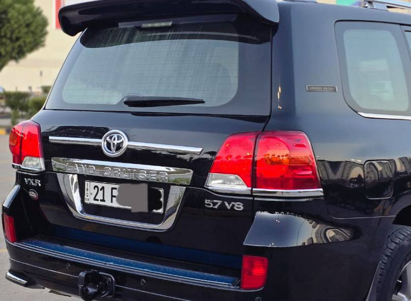 تۆیۆتا لاندکرۆزر 2015 مواسەفات VXR
 220 هەزار ڕۆشتوە 
ناوخەنەی کوشن تەبرید و
 خەزن سنوق شەفت و جەنگ
 هەرچوار درگابەسمە سێ
 شاشەی بیلاد گیرومەکینە بەشەرت 

سعر لە کۆمێنت داوابکە ڕاستەخۆ بۆت دیت 📩 

برخوی بانە درابی بی بۆیاخ وچالوشوخت ٤پەنجە ساردی هەیە 
سلێمانی 

ژمارەی خاوەنی 
***********
